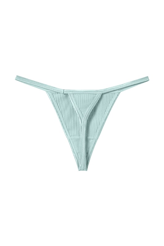 Mirela Thong