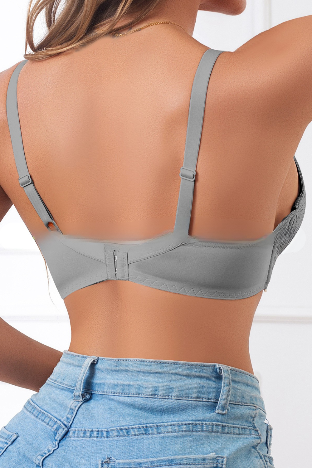 Lucia Bra