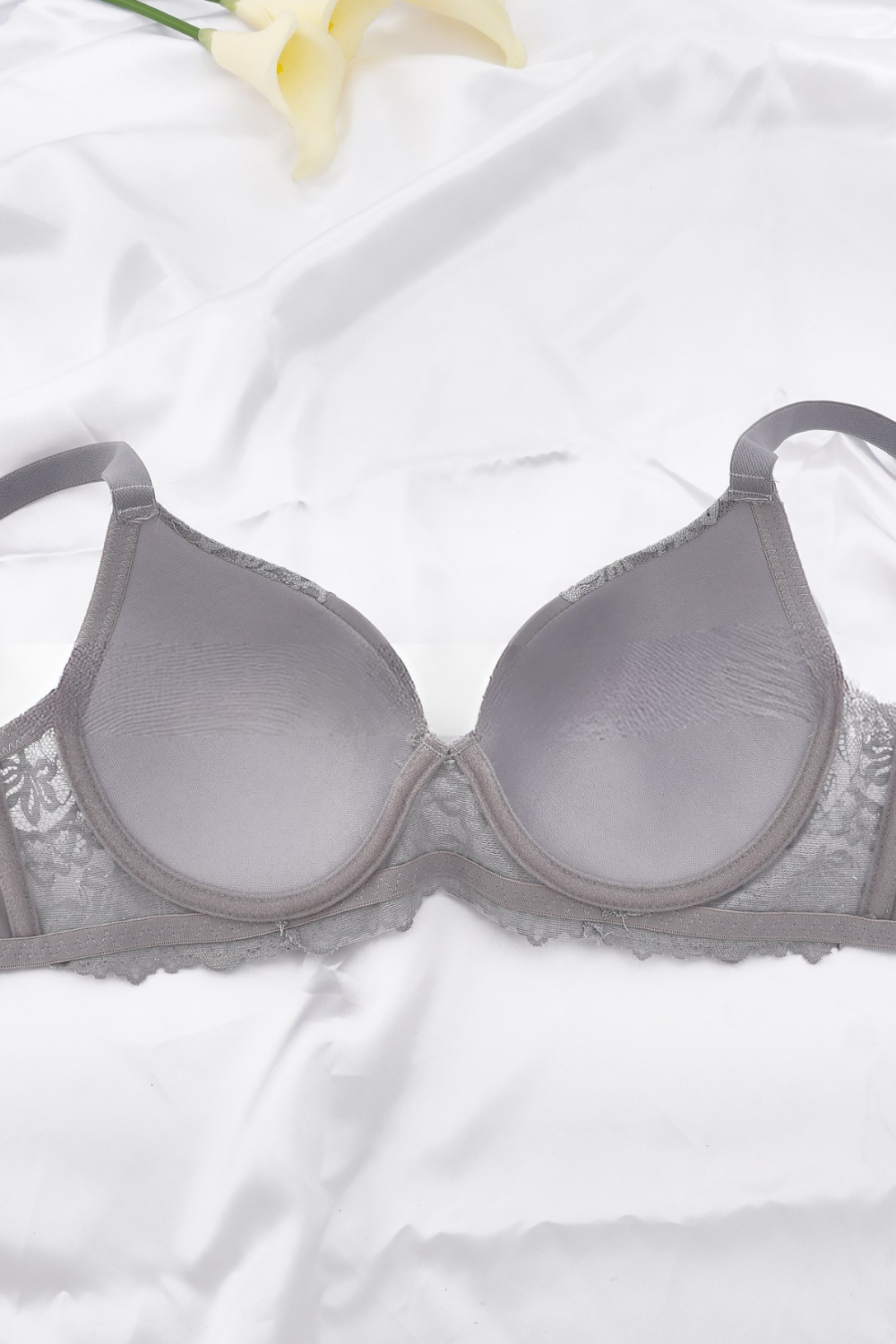 Lucia Bra